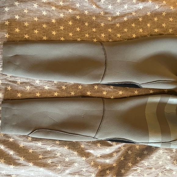 Hurley Youth 302 Fusion wetsuit with chest zip - size 12 EUC - Picture 11 of 11